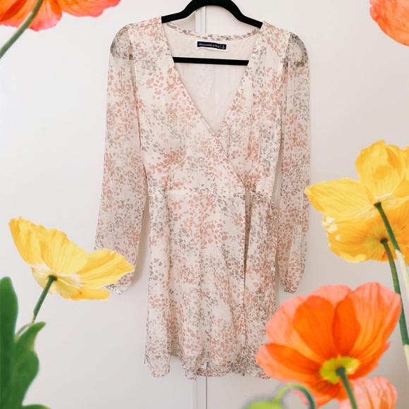 Chiffon wrap dress - Picture 4 of 5